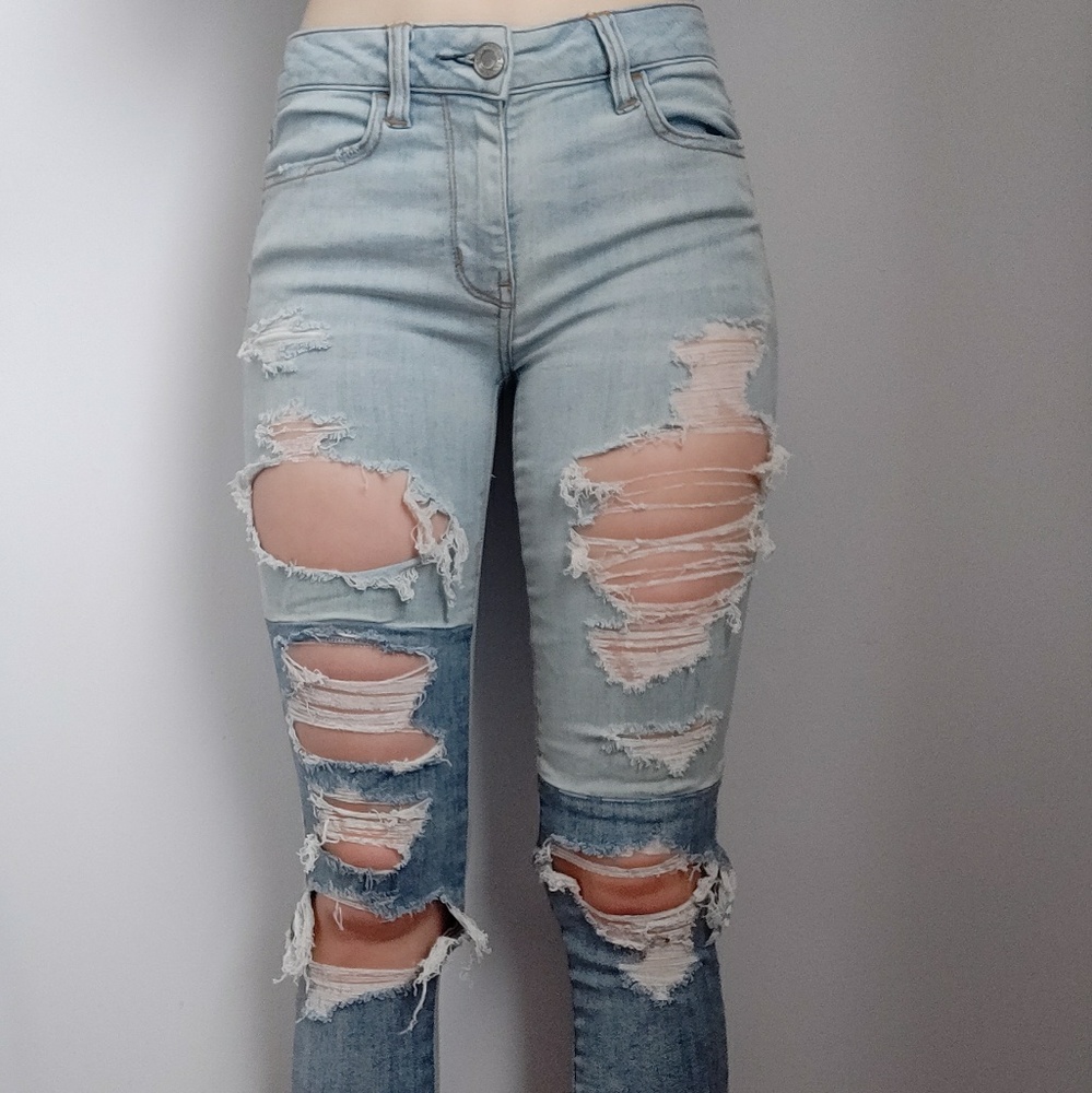 American Eagle Distressed Hi-Rise Jeggings